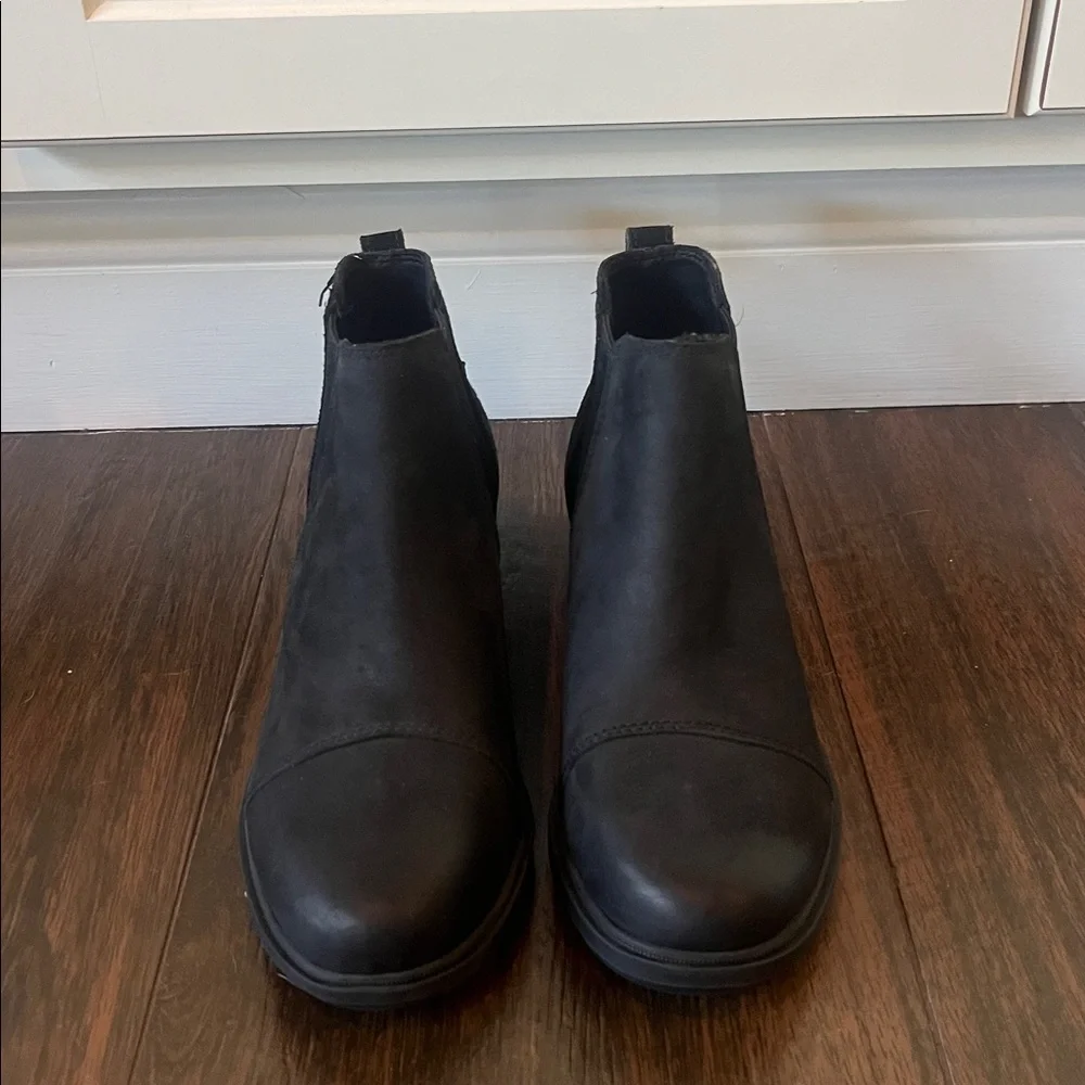 NWT SOREL Evie II Leather Ankle Boot